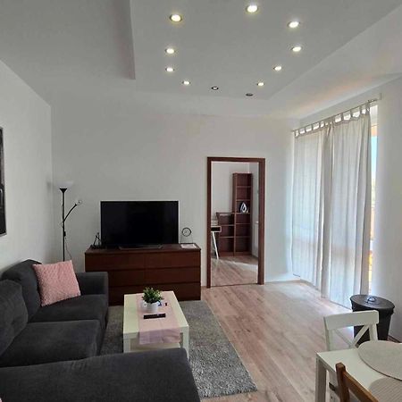 Aqua Apartman Tiszaújváros Exteriér fotografie